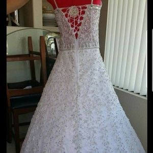 Wedding dress